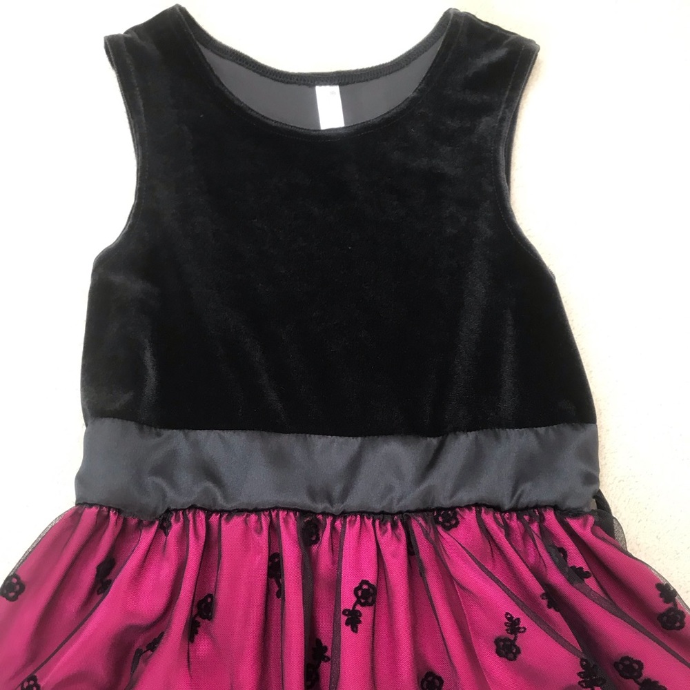 Girls dress - Picture 2 of 5